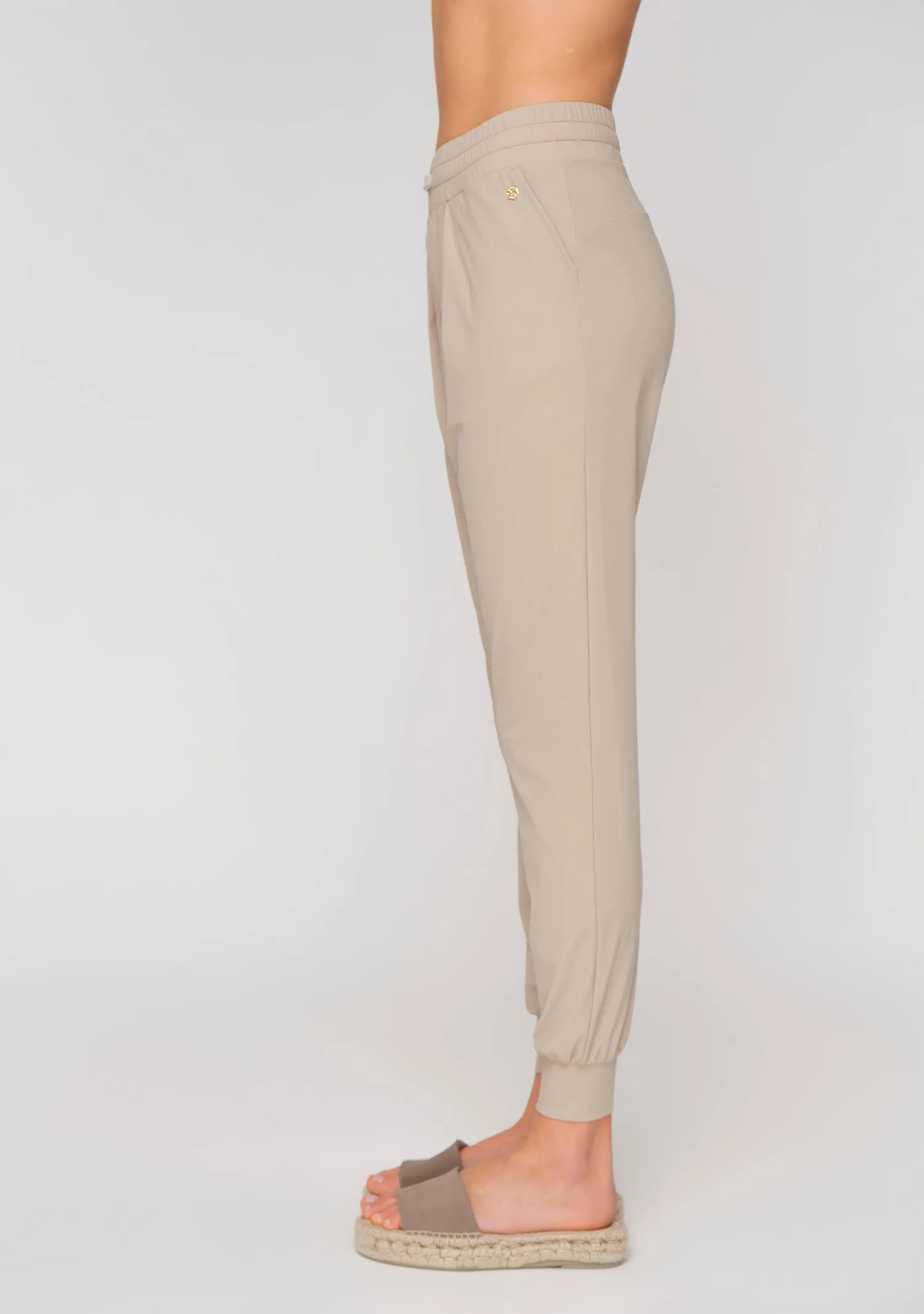 LUXE LÉGER Track Pants sahar