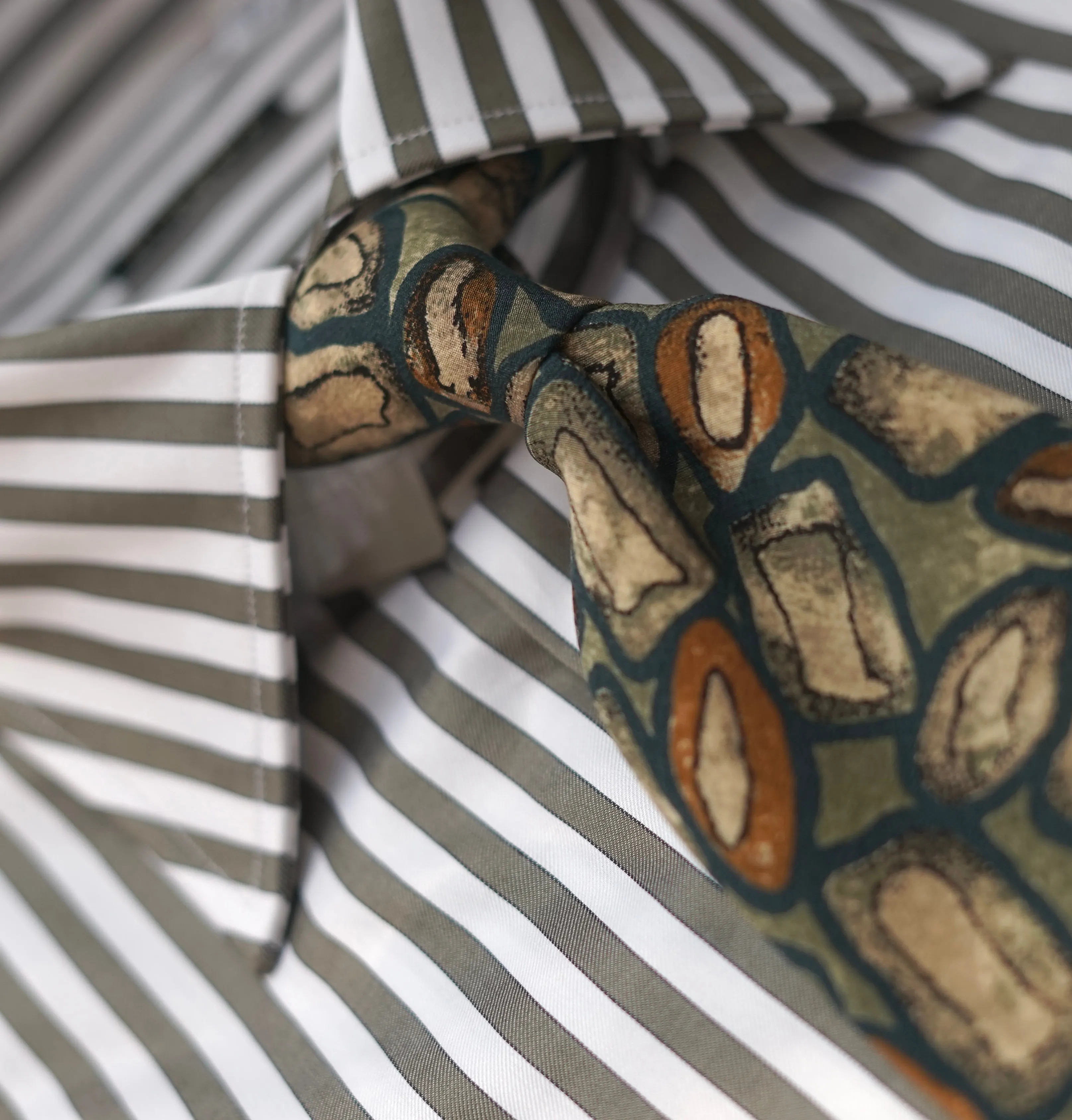 Monica Vintage Tie