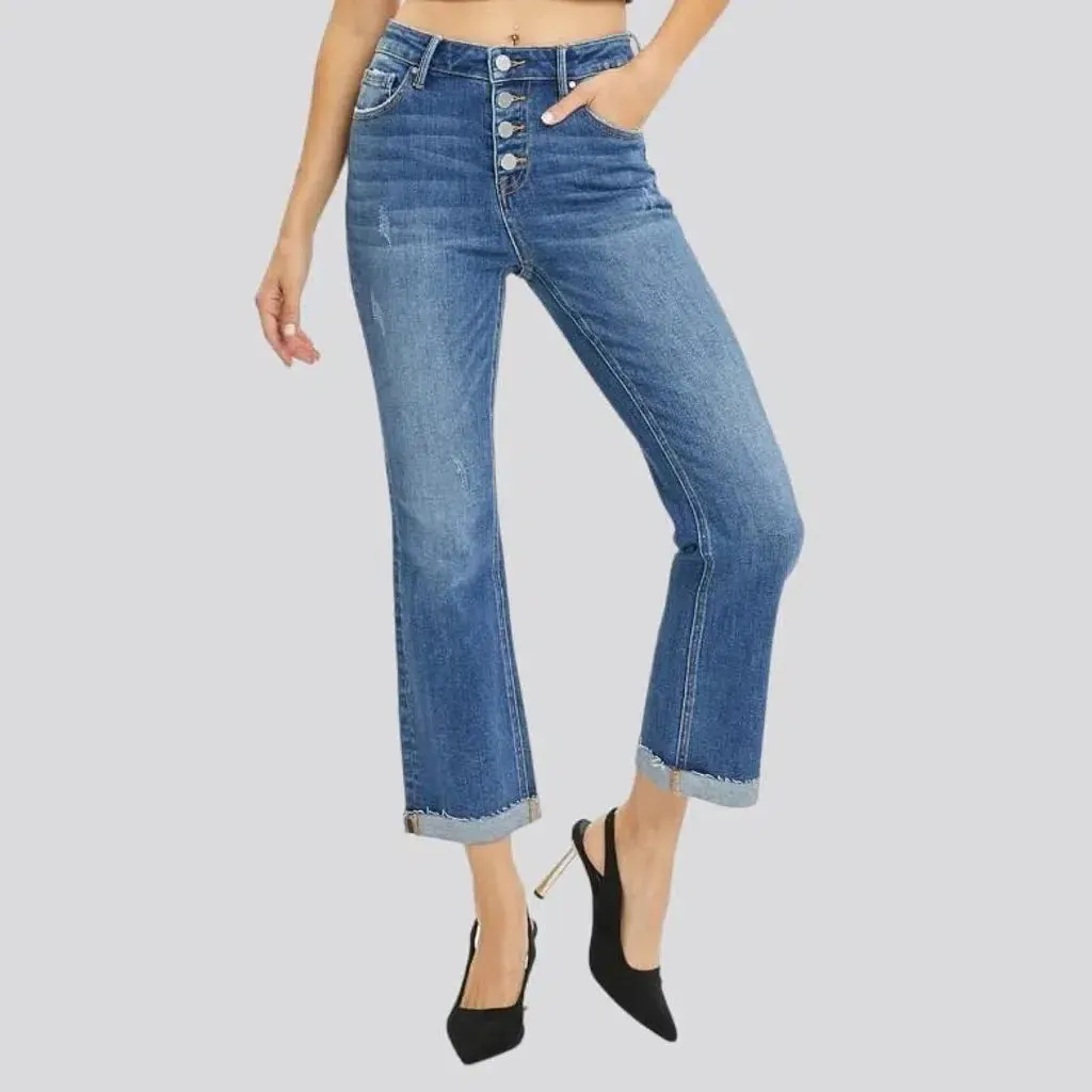 Sanded women's medium-wash jeans