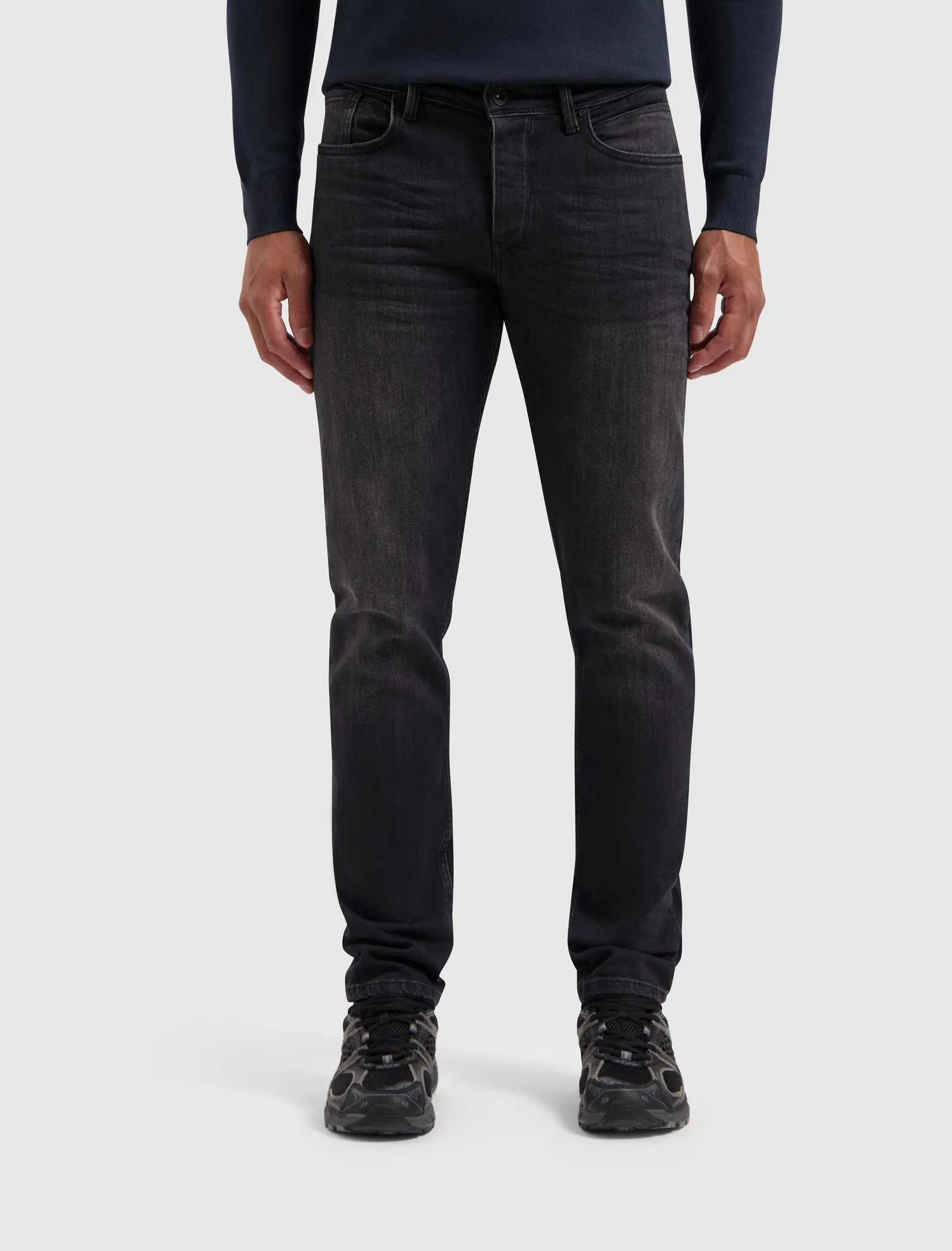 The Ryan Slim Fit Jeans | Denim Dark Grey